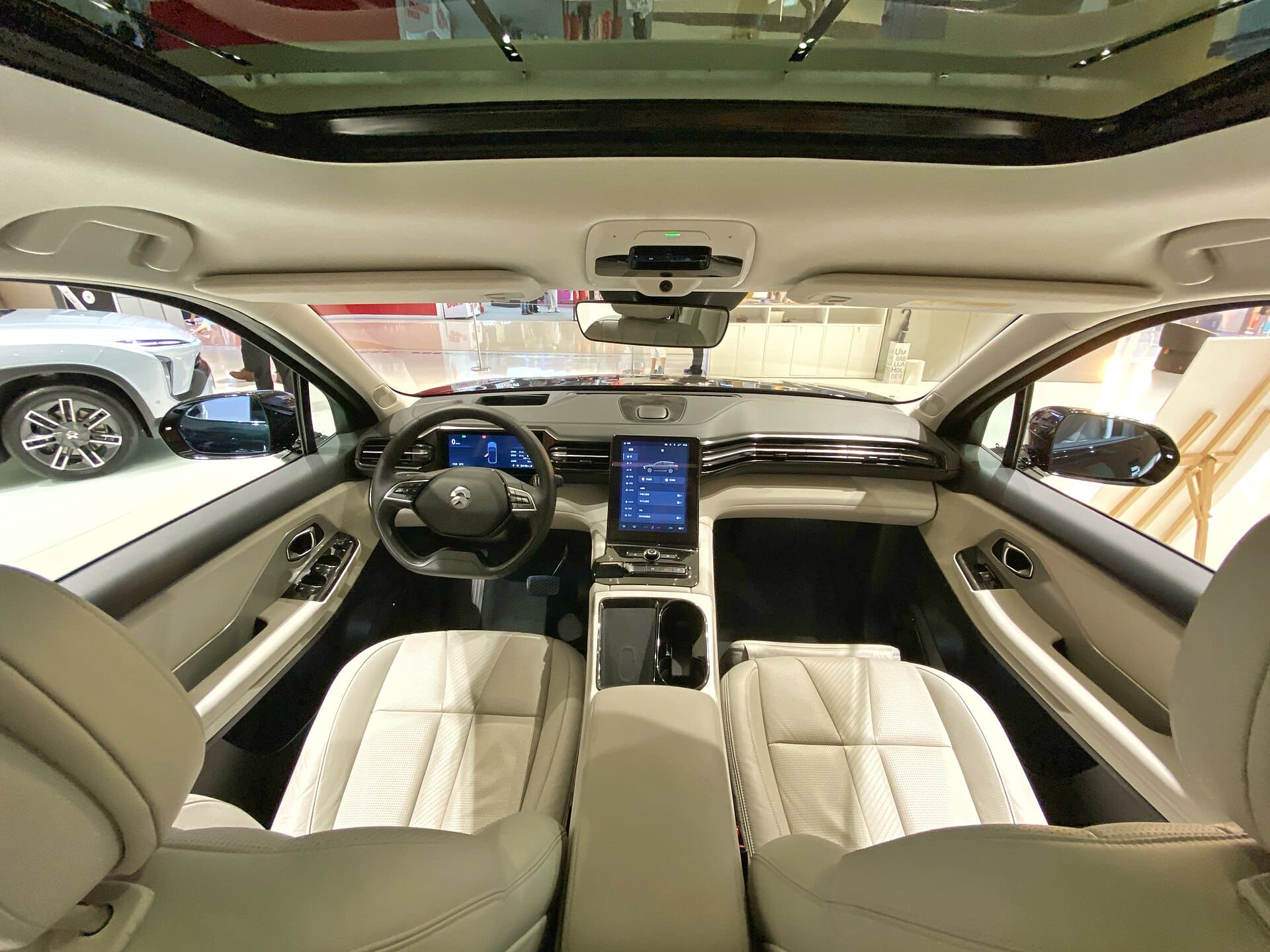 NIO ES8 Innenanzeige und Instrumentenbereich